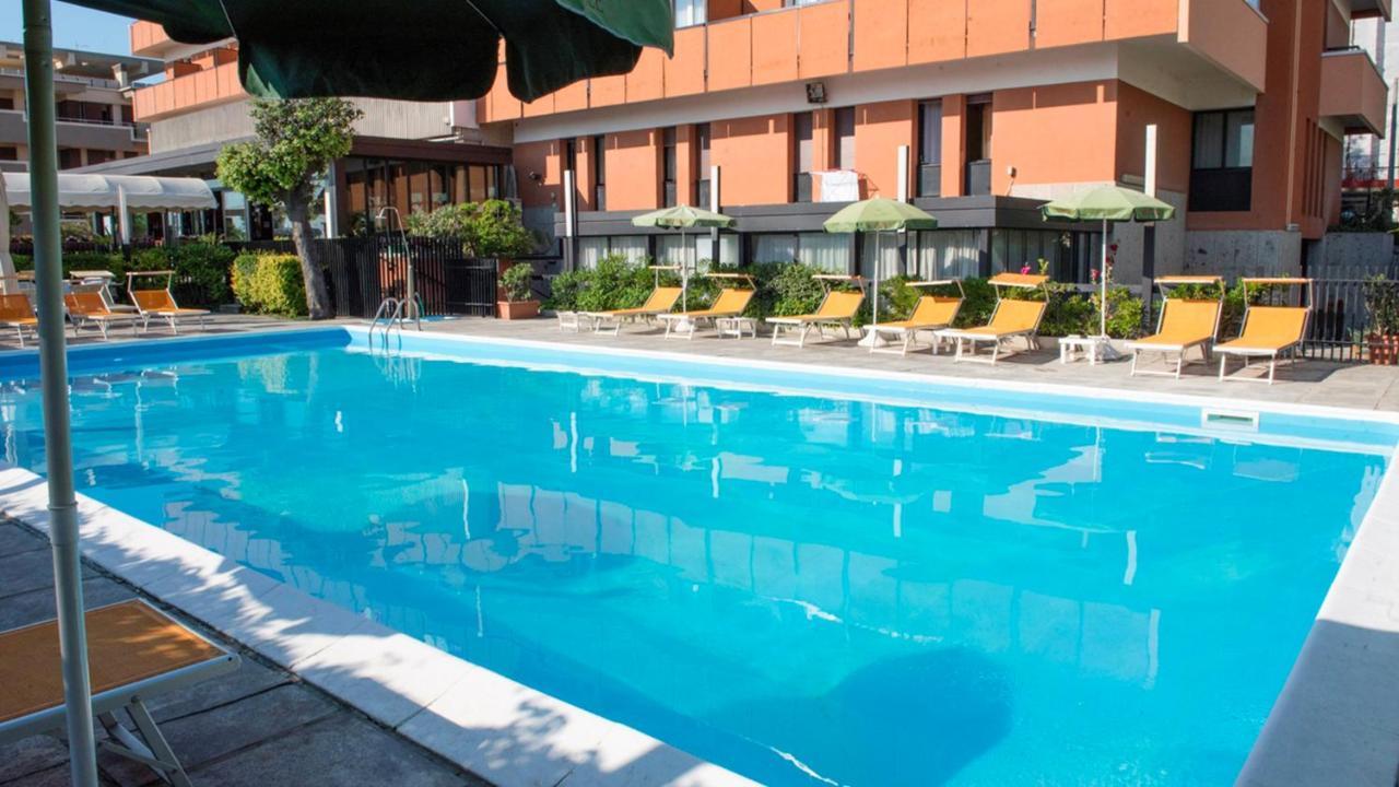 Park Hotel Rímini Exterior foto